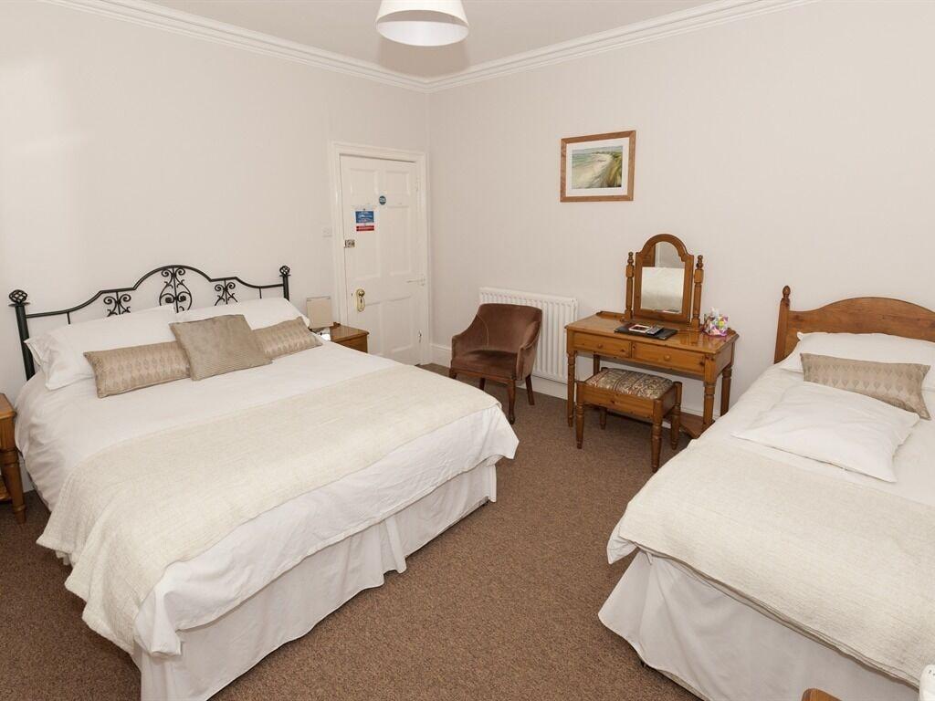 The Shrubbery Hotel Shepton Mallet Buitenkant foto