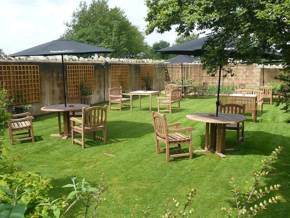 The Shrubbery Hotel Shepton Mallet Buitenkant foto