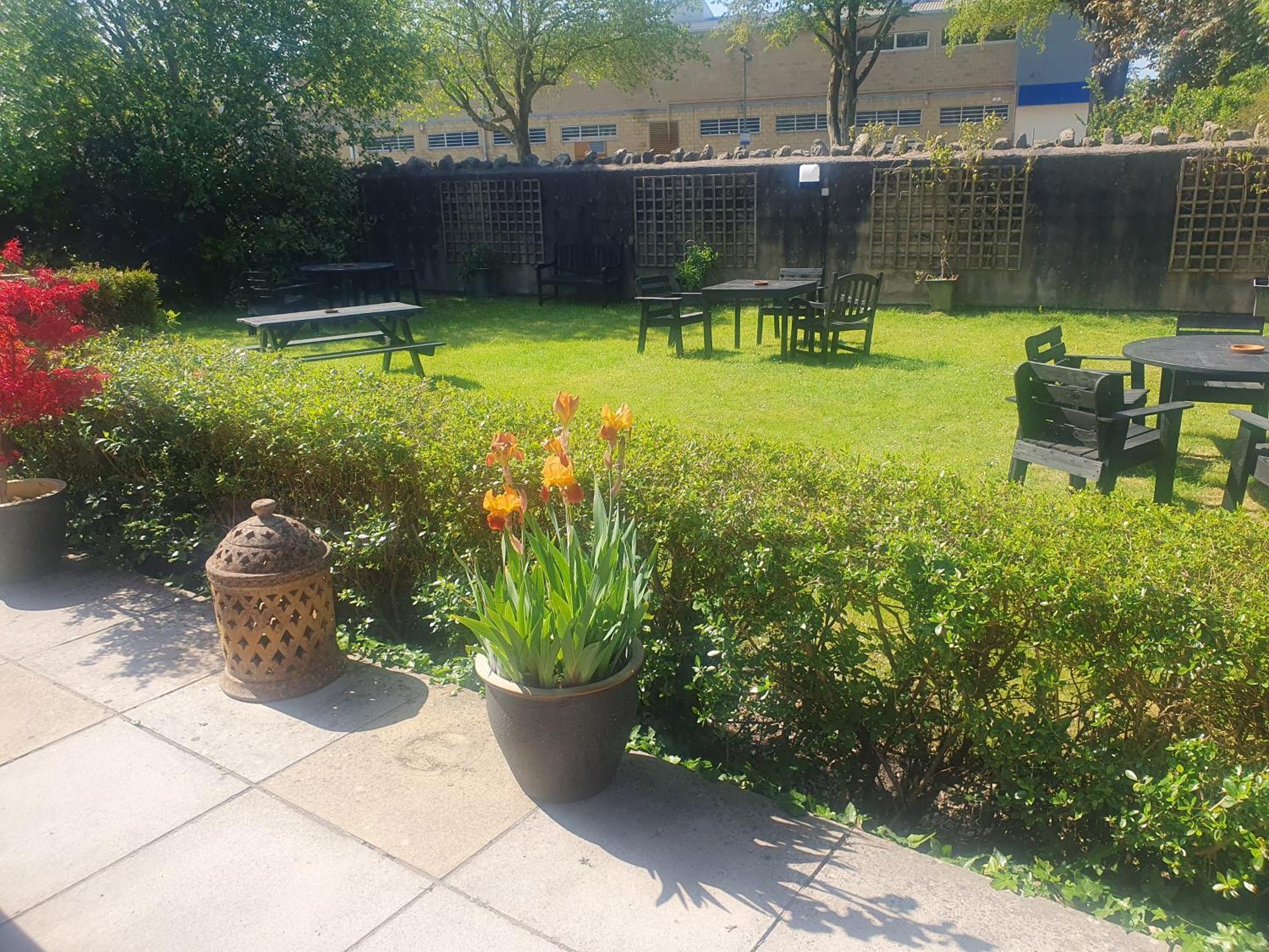 The Shrubbery Hotel Shepton Mallet Buitenkant foto
